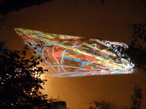 Projektionen von Gela: "Bones in Radiation"