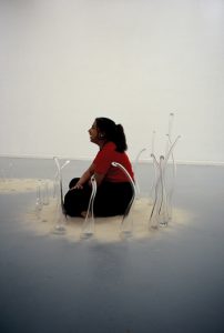 The traveller`s searchlights2 J.Hockney/gallery,Farnham,1997 5 Kreise arrangiert